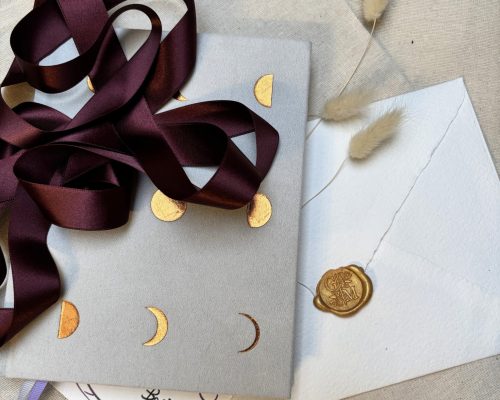 Cuaderno de planificación y papelería de boda para organizar una celebración paso a paso